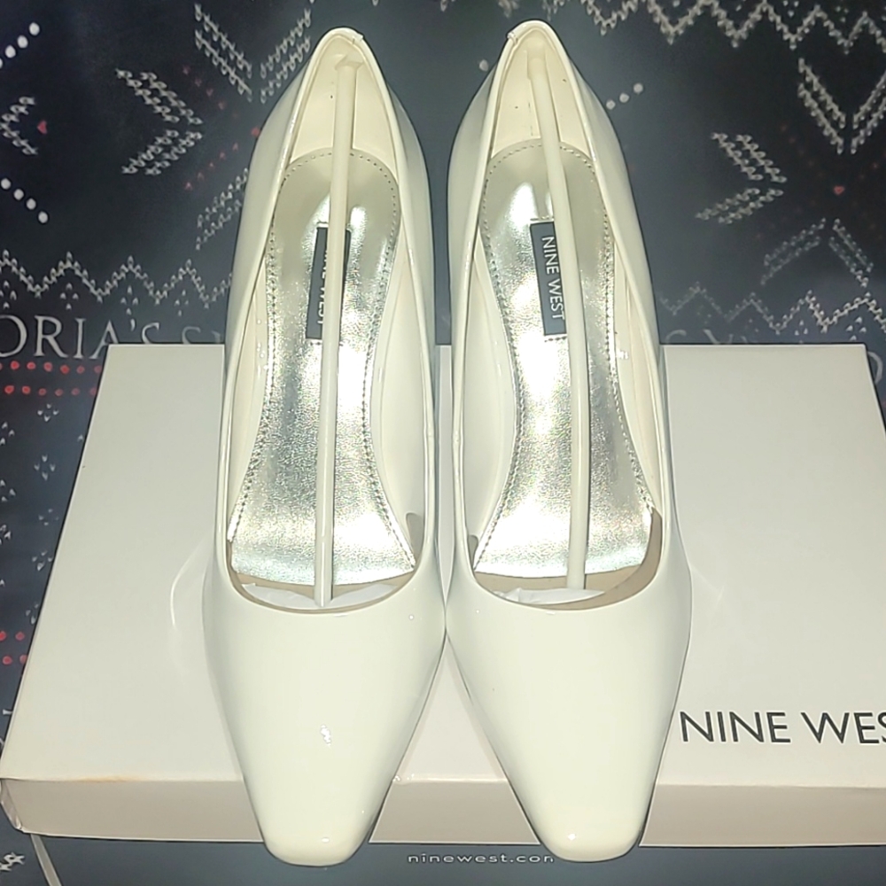 NINE WEST, Size 9, White